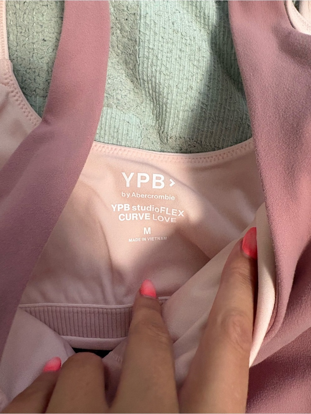 YPB studioFLEX Curve Love
Double-Layered Sports Bra - Rose - Picture 5 of 6